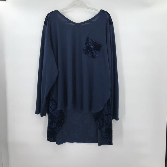 women DG2 Floral Velvet Detailed Blue Top 3X