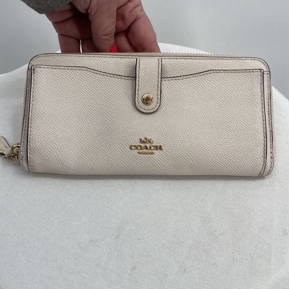 women Coach Crossgrain Leather Wallet Off-White Purse